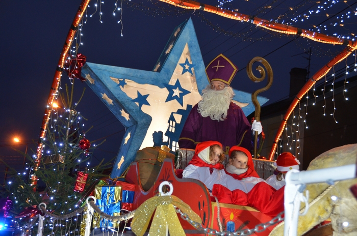 Saint Nicolas dans le défilé